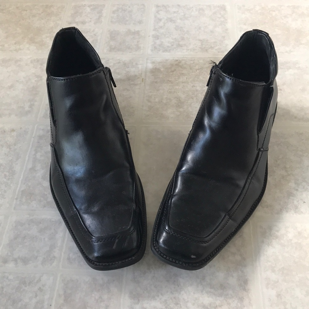 Steve Madden zip up boot